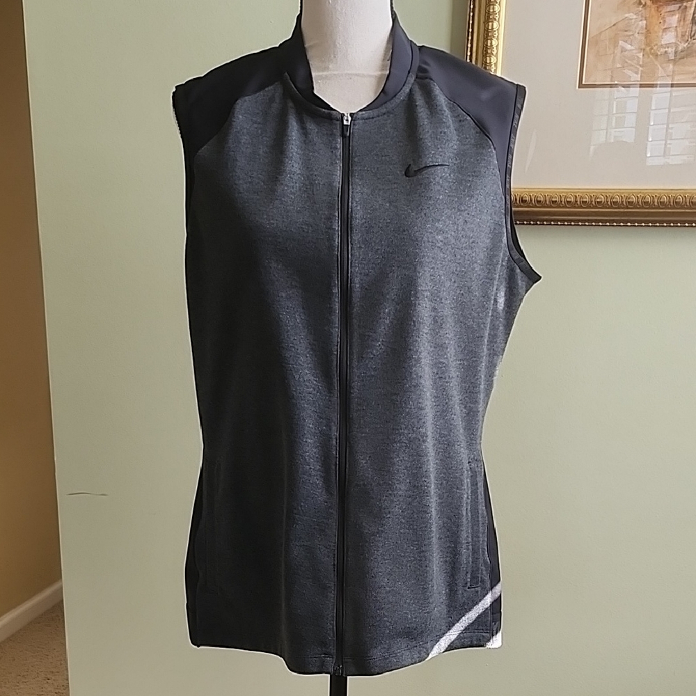 Nike Black and Gray Sleeveless Jacket mid Weight VEST Nike Golf